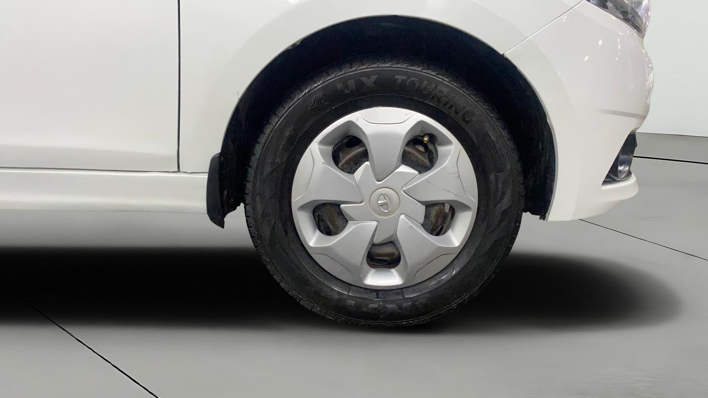 2018 Tata Tiago XT PETROL, Petrol, Manual, 75,925 km, Right Front Wheel