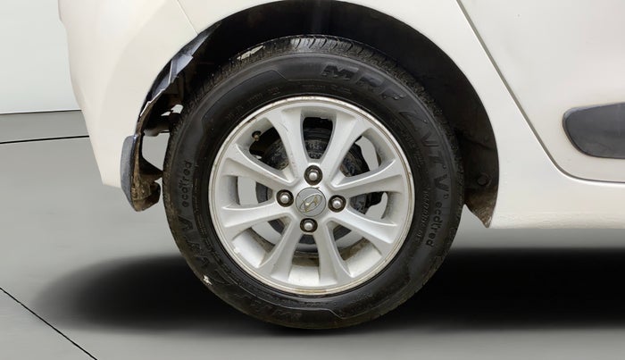 2014 Hyundai Grand i10 ASTA AT 1.2 KAPPA VTVT, CNG, Automatic, 95,515 km, Right Rear Wheel