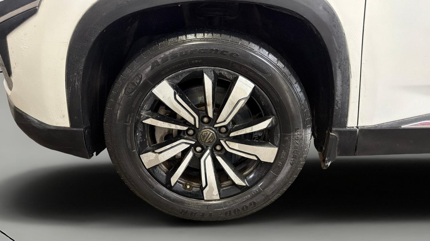 2020 MG HECTOR SHARP 1.5 DCT PETROL, Petrol, Automatic, 30,959 km, Left Front Wheel