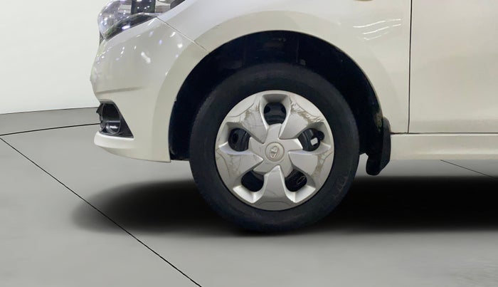 2017 Tata Tiago XT PETROL, Petrol, Manual, 45,432 km, Left Front Wheel
