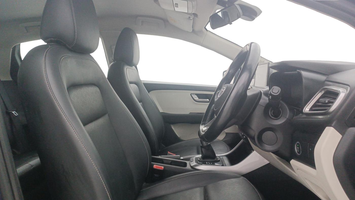 2022 Tata ALTROZ XZA PLUS, Petrol, Automatic, 20,377 km, Right Side Front Door Cabin