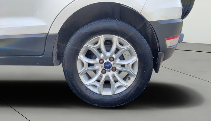 2015 Ford Ecosport TITANIUM 1.5L PETROL, Petrol, Manual, 1,16,877 km, Left Rear Wheel