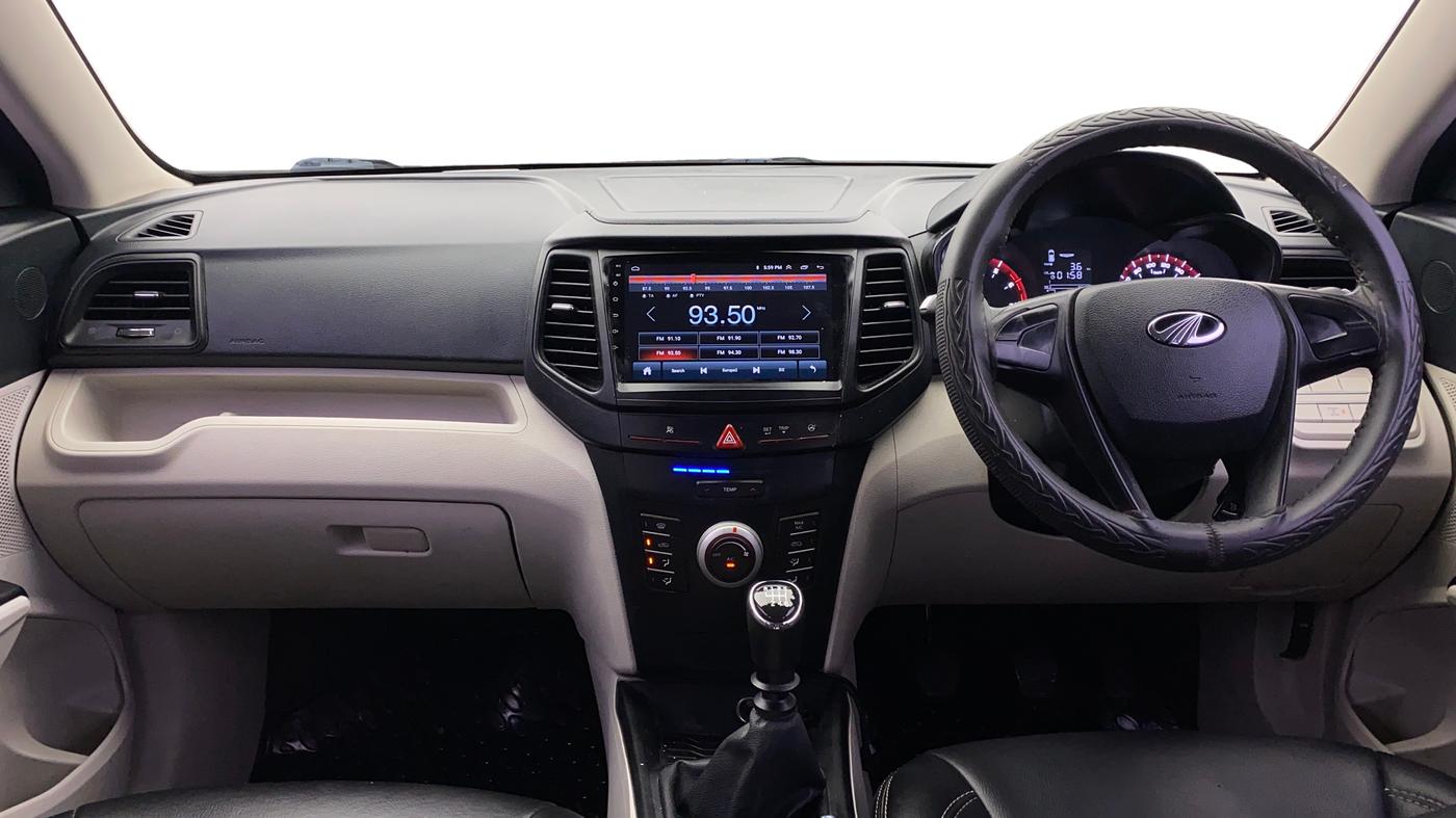 2021 Mahindra XUV300 W4 1.2 PETROL, Petrol, Manual, 45,494 km, Dashboard