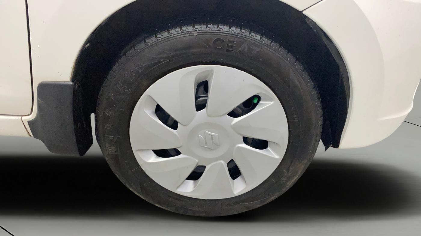2016 Maruti Celerio VXI, Petrol, Manual, 60,132 km, Right Front Wheel