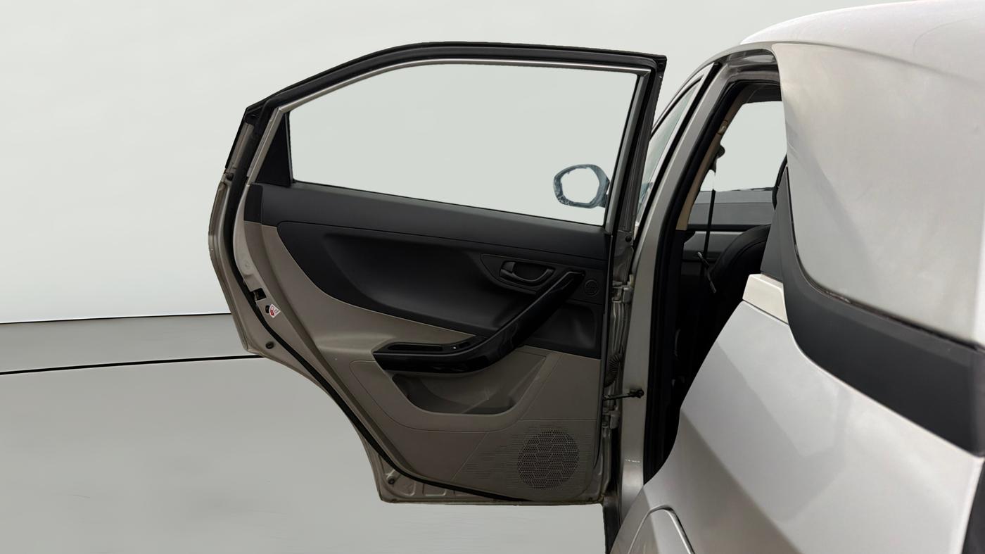 2018 Tata NEXON XM PETROL, Petrol, Manual, 63,300 km, LHS Rear Door