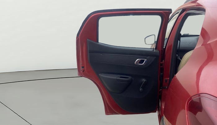 2020 Renault Kwid RXT 1.0 AMT, Petrol, Automatic, 16,301 km, LHS Rear Door