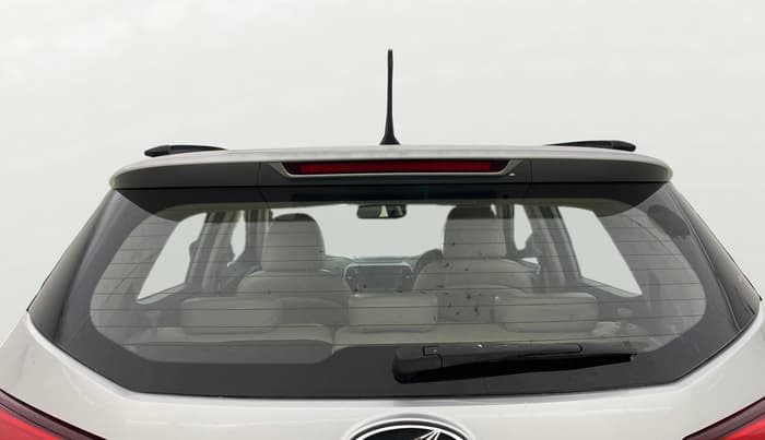 2020 Mahindra XUV300 W8 (O) 1.5 DIESEL, Diesel, Manual, 1,14,378 km, Rear Windshield