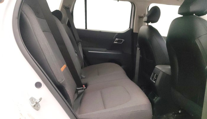 2025 KIA SYROS HTK (O) 1.0 Turbo 6MT, Petrol, Manual, 7,884 km, Right Side Rear Door Cabin