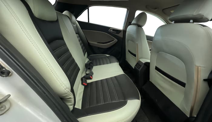 2017 Hyundai Elite i20 MAGNA EXECUTIVE 1.2, Petrol, Manual, 59,185 km, Right Side Rear Door Cabin