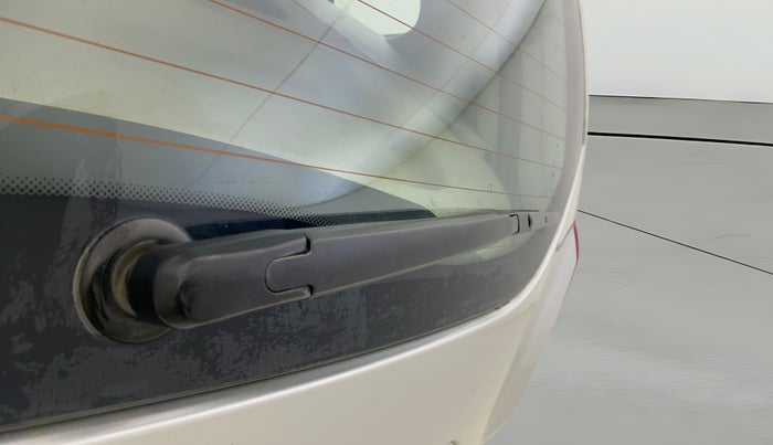 2017 Renault Duster RXS CVT, Petrol, Automatic, 1,09,289 km, Rear Wiper