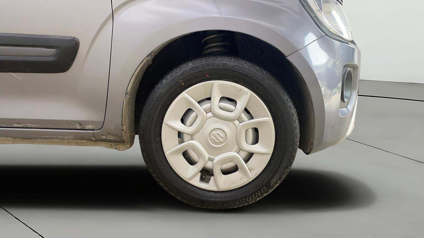 2024 Maruti IGNIS SIGMA 1.2, Petrol, Manual, 13,875 km, Right Front Wheel