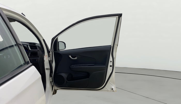 2017 Honda Brio VX MT, Petrol, Manual, 1,33,627 km, RHS Front Door