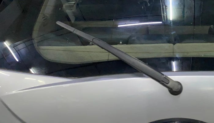 2016 Mahindra XUV500 W6, Diesel, Manual, 80,290 km, Rear Wiper