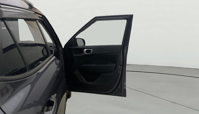 2019 Hyundai VENUE S 1.2, Petrol, Manual, 82,853 km, RHS Front Door