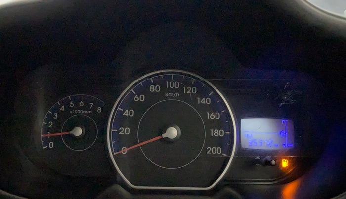 2015 Hyundai i10 MAGNA 1.1, Petrol, Manual, 35,323 km, Odometer Image