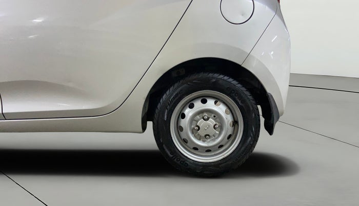 2017 Hyundai Eon ERA +, Petrol, Manual, 11,320 km, Left Rear Wheel