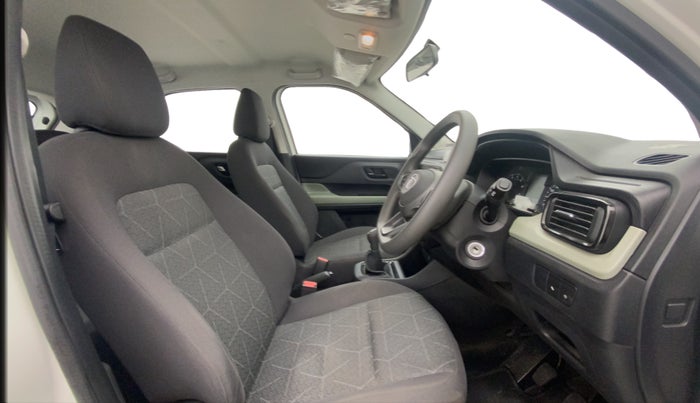 2021 Tata PUNCH ADVENTURE MT, Petrol, Manual, 31,302 km, Right Side Front Door Cabin