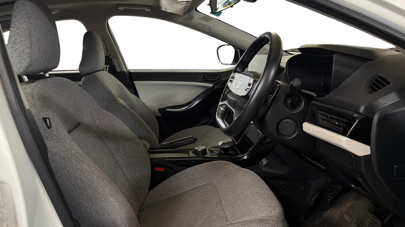 2025 Tata Curvv Creative S 1.2 Petrol 7DCA, Petrol, Automatic, 24,397 km, Right Side Front Door Cabin