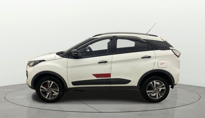 2023 Tata NEXON XM SUNROOF DIESEL, Diesel, Manual, 1,22,287 km, Left Side