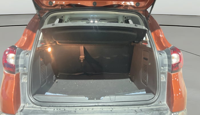 2018 Renault Captur PLATINE DIESEL , Diesel, Manual, 51,071 km, Boot Open Zoomed View