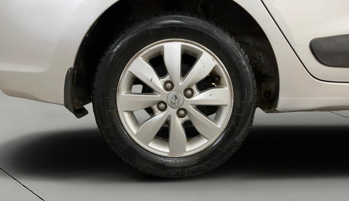 2016 Hyundai Xcent SX 1.2, Petrol, Manual, 70,197 km, Right Rear Wheel