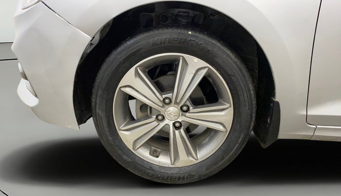 2017 Hyundai Verna 1.6 VTVT SX, Petrol, Manual, 51,658 km, Left Front Wheel