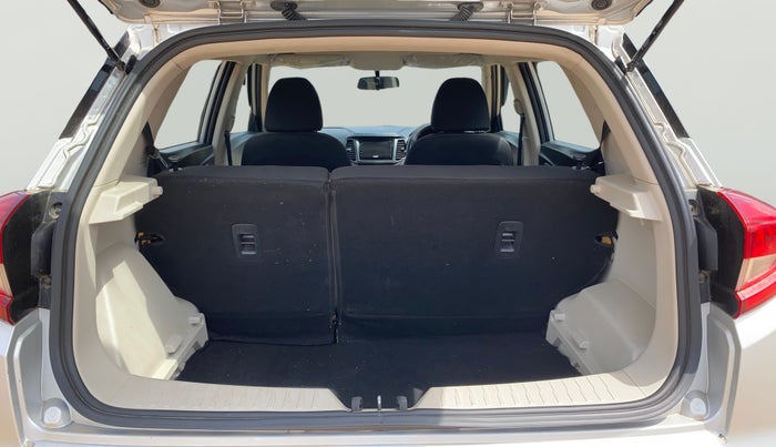 2020 Mahindra XUV300 W4 1.2 PETROL, Petrol, Manual, 29,751 km, Boot Open Zoomed View