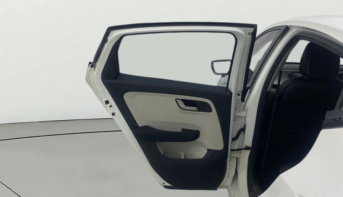 2023 Tata ALTROZ XZ + SUNROOF, Petrol, Manual, 44,407 km, LHS Rear Door