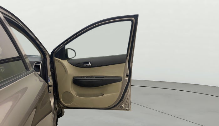 2012 Hyundai i20 MAGNA 1.4 CRDI, Diesel, Manual, 1,49,760 km, RHS Front Door