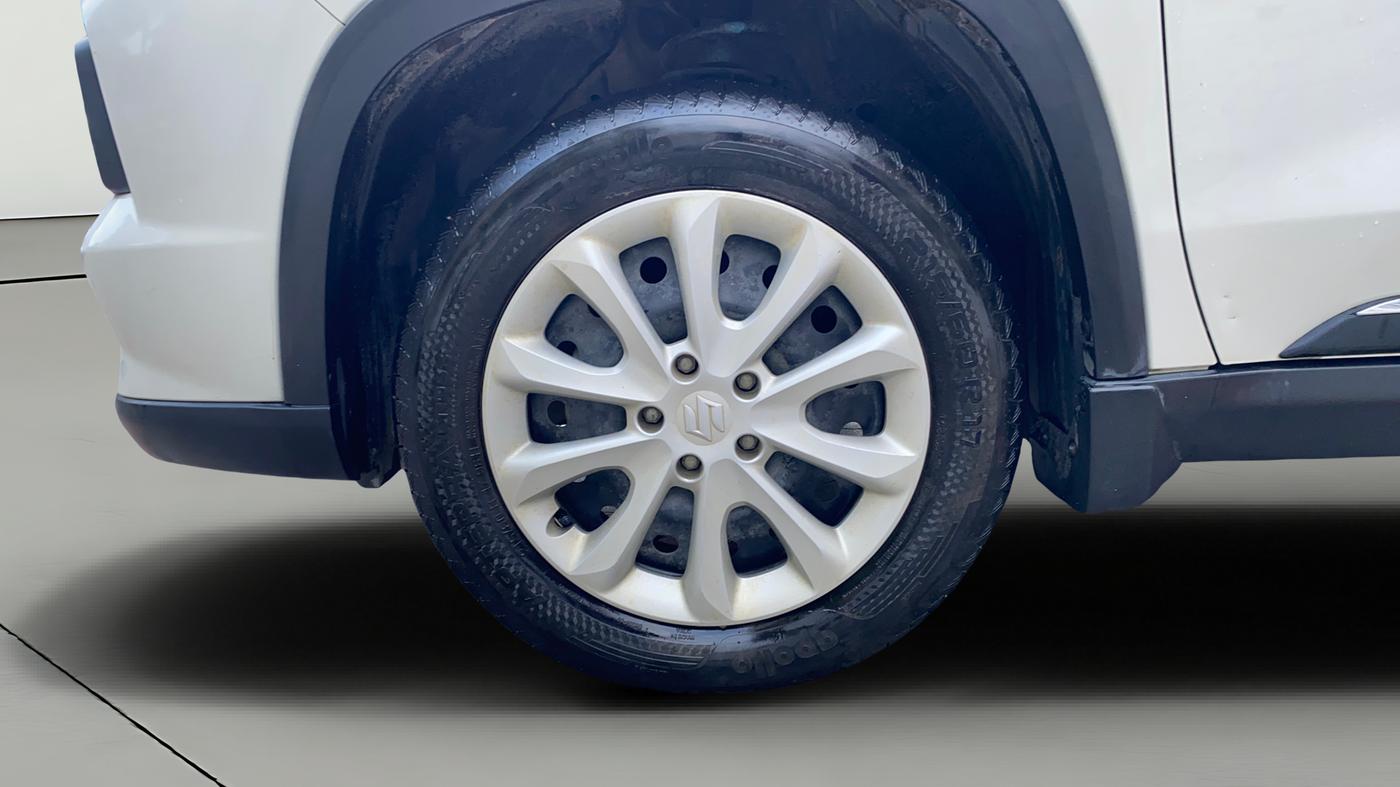 2023 Maruti Grand Vitara DELTA SMART HYBRID, Petrol, Manual, 13,745 km, Left Front Wheel
