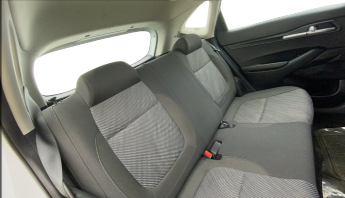 2019 KIA SELTOS HTK 1.5 PETROL, Petrol, Manual, 51,765 km, Right Side Rear Door Cabin