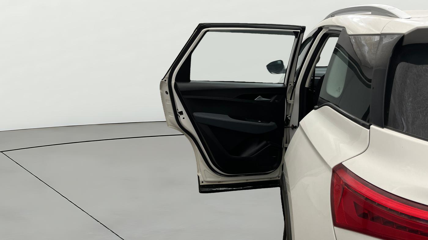 2020 MG HECTOR SUPER 1.5 PETROL, Petrol, Manual, 1,13,387 km, LHS Rear Door