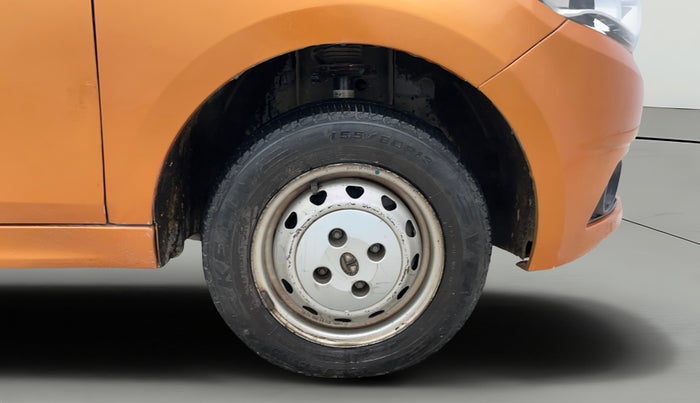 2016 Tata Tiago XM PETROL, Petrol, Manual, 68,448 km, Right Front Wheel