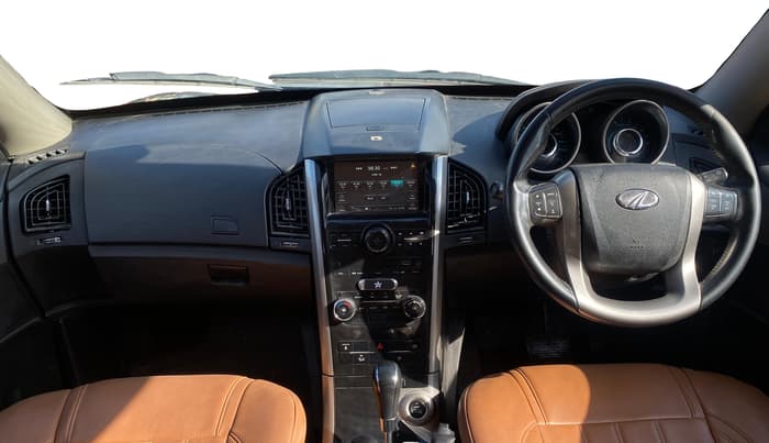 2019 Mahindra XUV500 W9 AT, Diesel, Automatic, 88,811 km, Dashboard