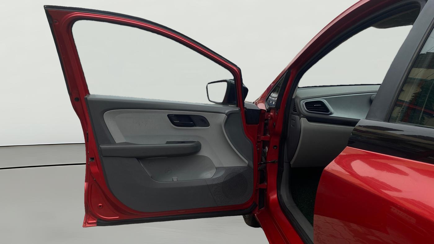 2020 Tata ALTROZ XM PETROL, Petrol, Manual, 43,045 km, LHS Front Door