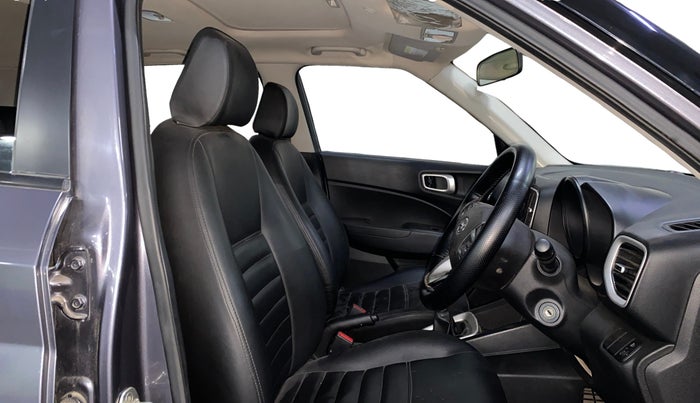 2019 Hyundai VENUE SX 1.4 CRDI, Diesel, Manual, 1,32,156 km, Right Side Front Door Cabin