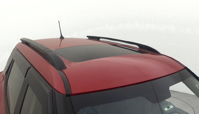 2021 Mahindra XUV300 W6 1.2 PETROL AMT, Petrol, Automatic, 59,831 km, Roof