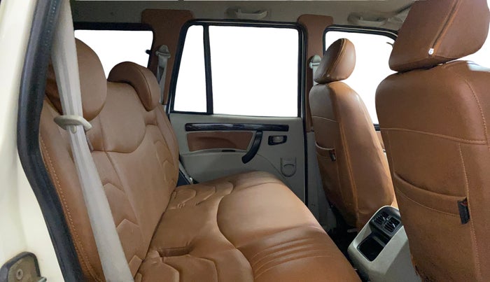 2022 Mahindra Scorpio S5, Diesel, Manual, 66,339 km, Right Side Rear Door Cabin