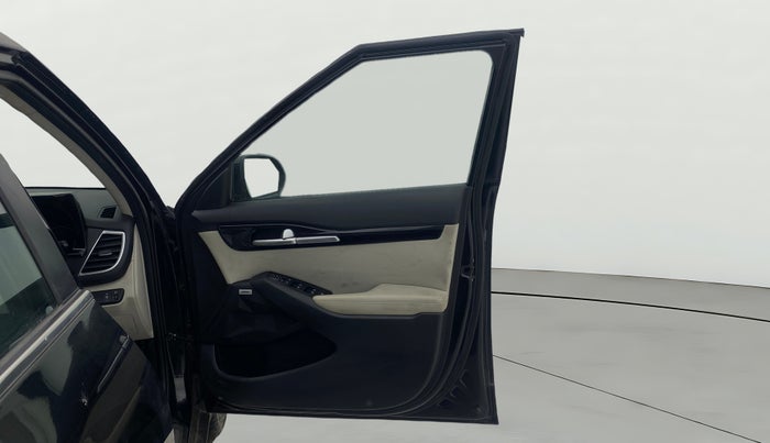 2020 KIA SELTOS HTX PLUS 1.5 DIESEL, Diesel, Manual, 38,613 km, RHS Front Door