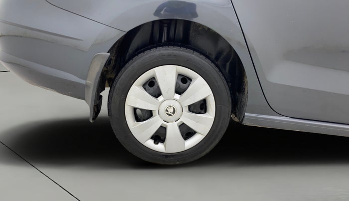 2020 Skoda Rapid ACTIVE 1.0 TSI, Petrol, Manual, 46,260 km, Right Rear Wheel