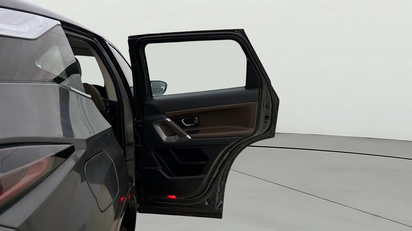 2021 Tata Harrier XZ PLUS 2.0L, Diesel, Manual, 90,184 km, RHS Rear Door