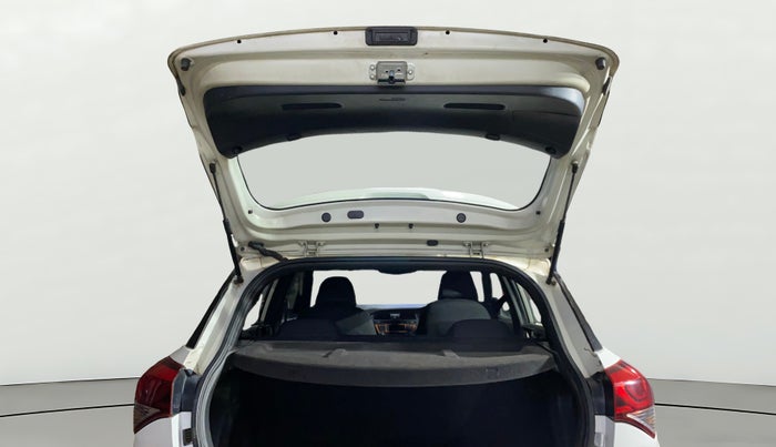 2016 Hyundai i20 Active 1.2 S, Petrol, Manual, 1,08,259 km, Boot Door Open