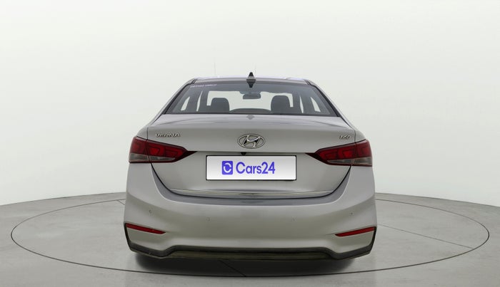 2017 Hyundai Verna 1.6 EX CRDI, Diesel, Manual, 1,33,554 km, Back/Rear