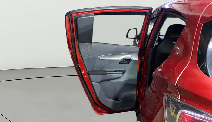 2017 Mahindra KUV 100 NXT K6+ P 6 STR, Petrol, Manual, 22,679 km, LHS Rear Door