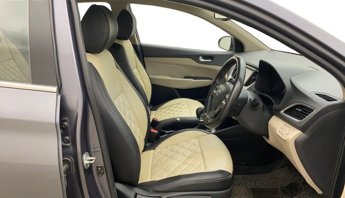 2018 Hyundai Verna 1.6 VTVT SX, Petrol, Manual, 74,967 km, Right Side Front Door Cabin
