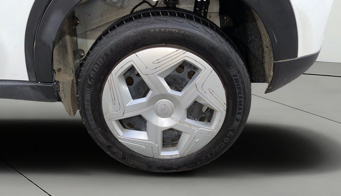 2025 Tata NEXON Pure S 1.2 iCNG, CNG, Manual, 23,295 km, Left Rear Wheel