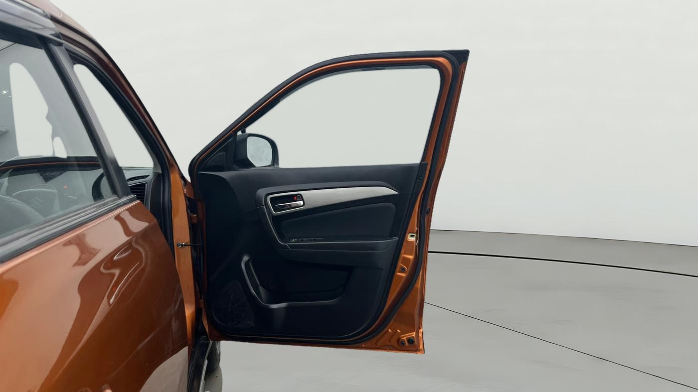 2019 Maruti Vitara Brezza ZDI AMT, Diesel, Automatic, 66,850 km, RHS Front Door