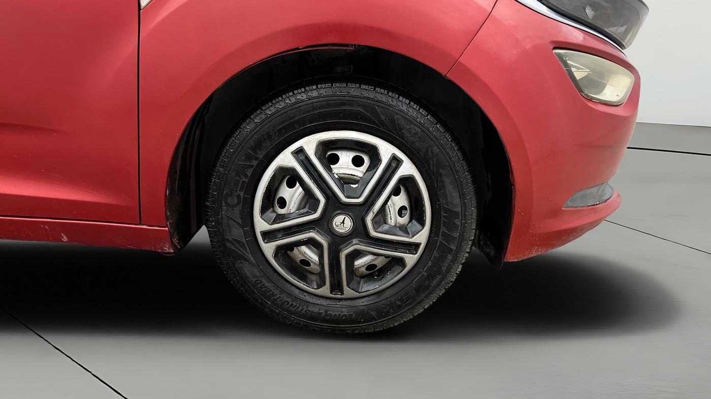 2020 Tata ALTROZ XE PETROL, Petrol, Manual, 60,030 km, Right Front Wheel