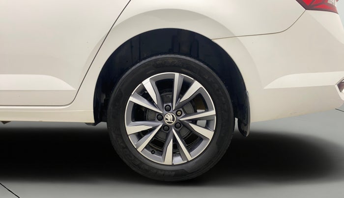 2022 Skoda SLAVIA STYLE 1.0L TSI MT, Petrol, Manual, 69,712 km, Left Rear Wheel