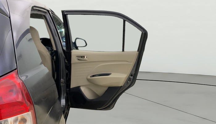 2019 Hyundai NEW SANTRO SPORTZ CNG, CNG, Manual, 13,017 km, RHS Rear Door